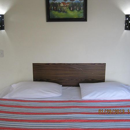 Hostal Dona Marta San Salvador Eksteriør bilde
