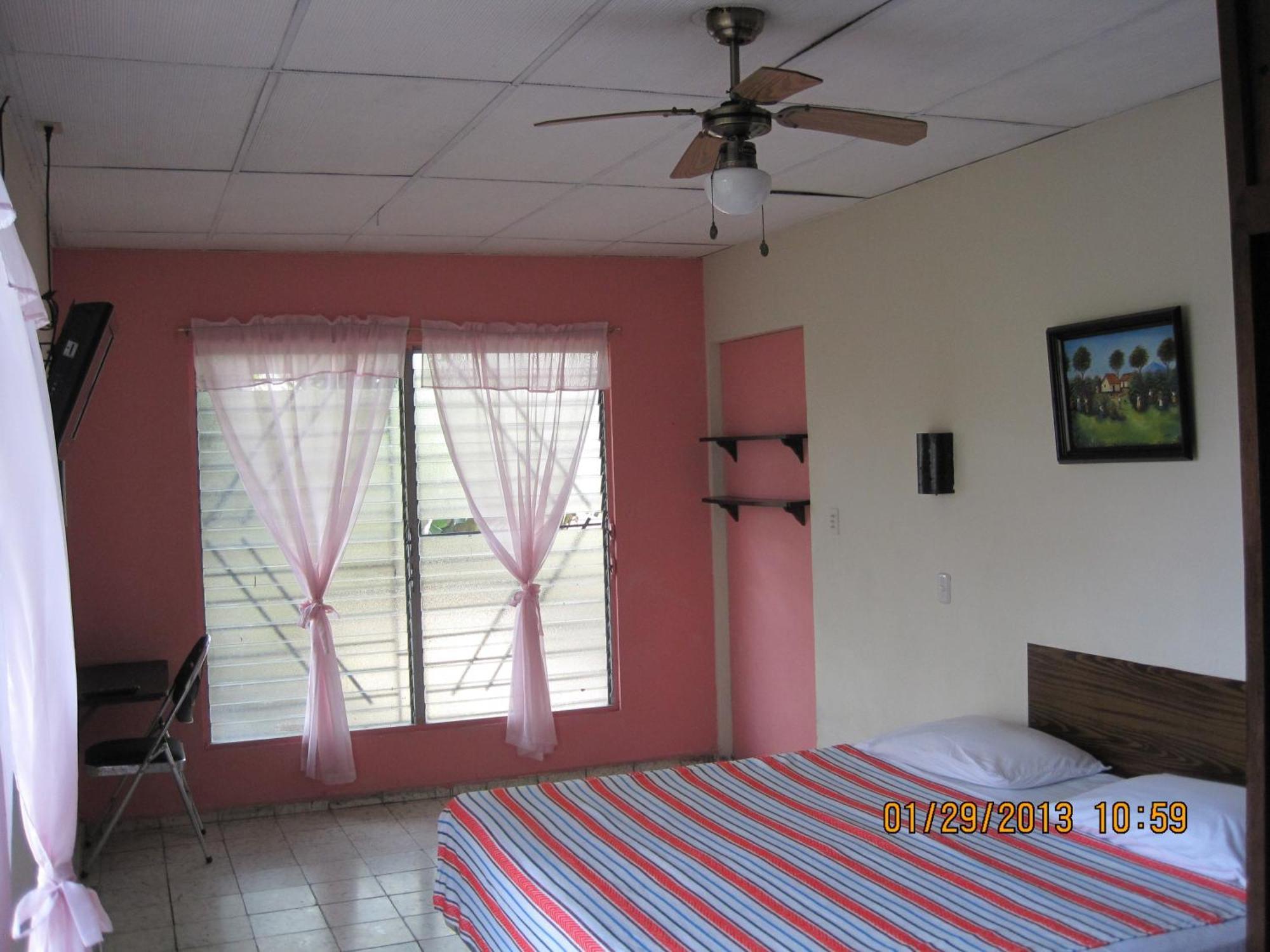 Hostal Dona Marta San Salvador Eksteriør bilde