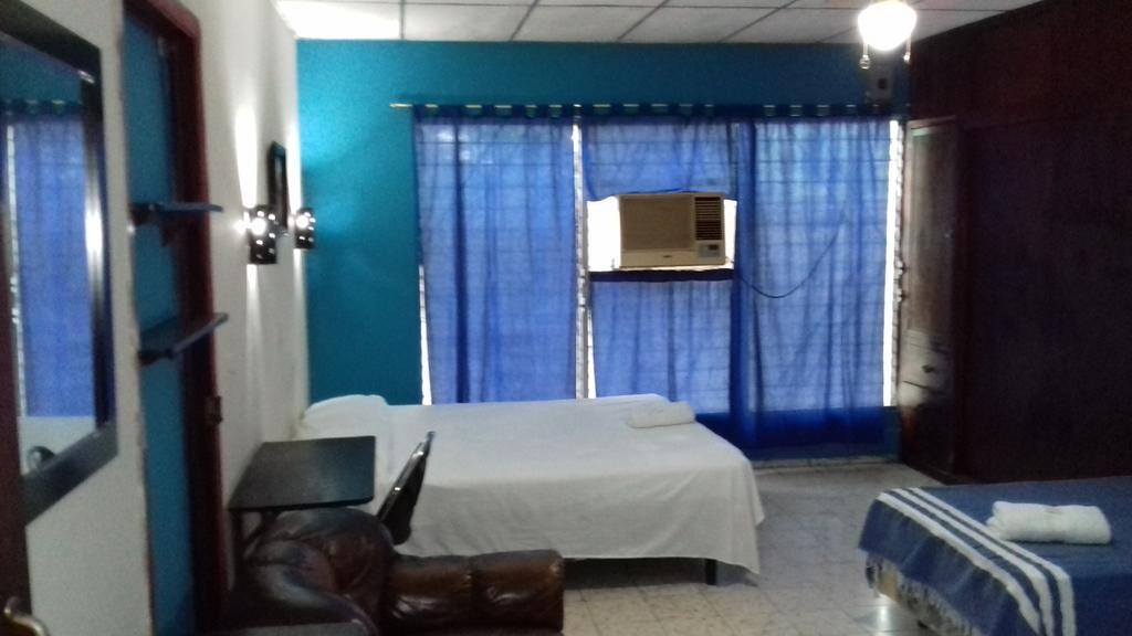 Hostal Dona Marta San Salvador Eksteriør bilde