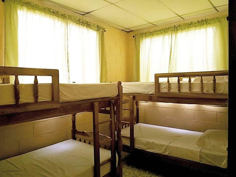 Hostal Dona Marta San Salvador Eksteriør bilde