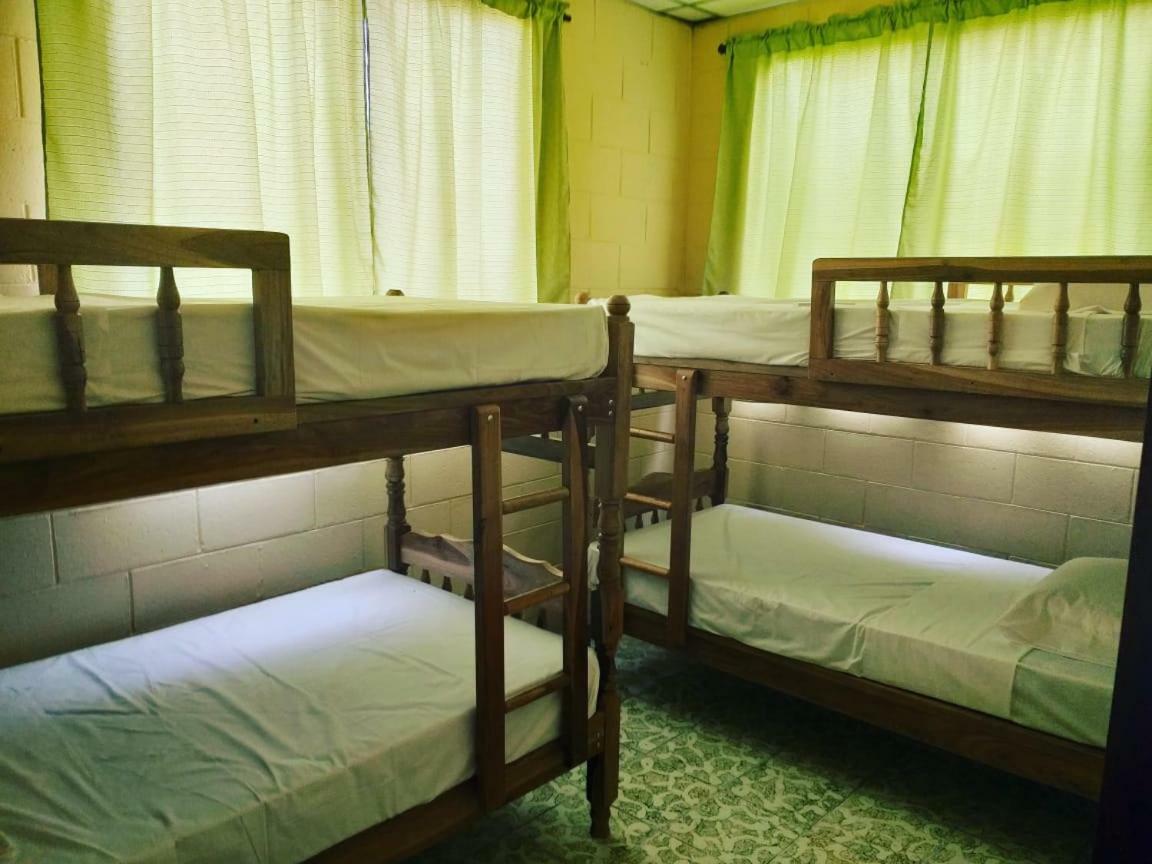 Hostal Dona Marta San Salvador Eksteriør bilde