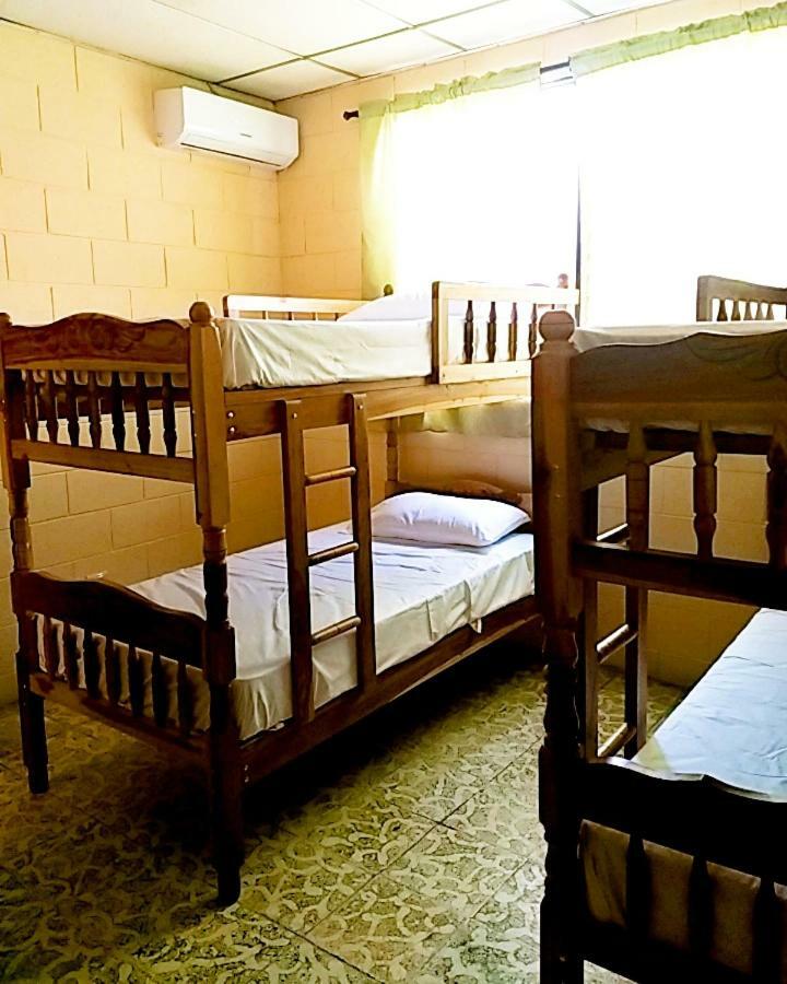Hostal Dona Marta San Salvador Eksteriør bilde